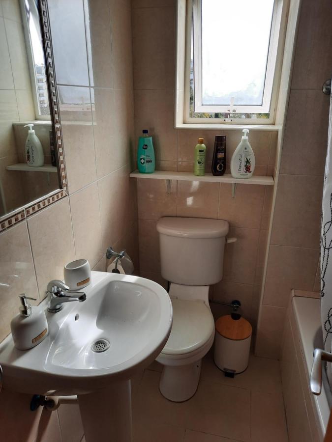 Large Apt 2 Bedrooms Sea View & 2 Balconies لارنكا المظهر الخارجي الصورة